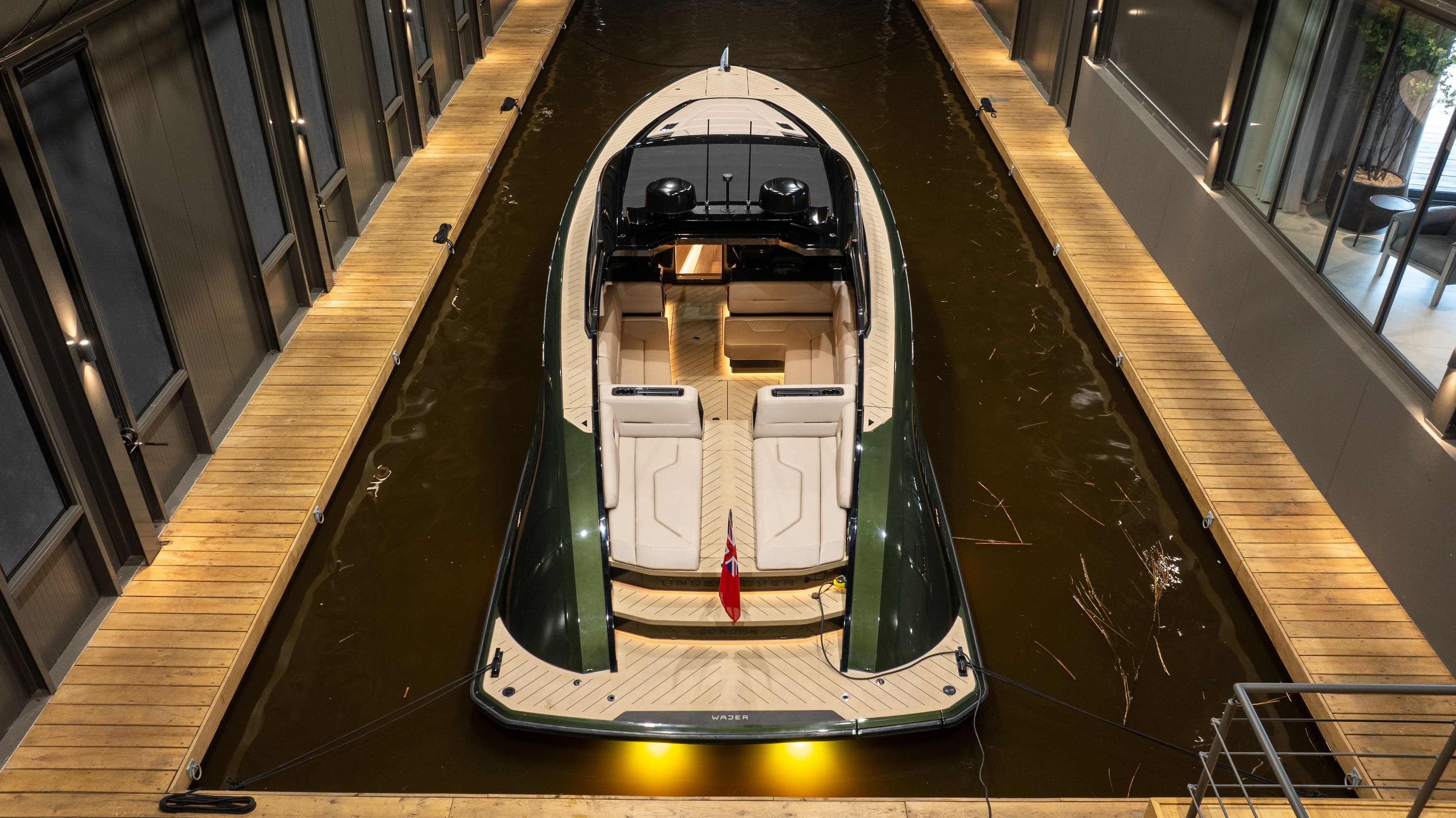 wajer_44003_undercover_1