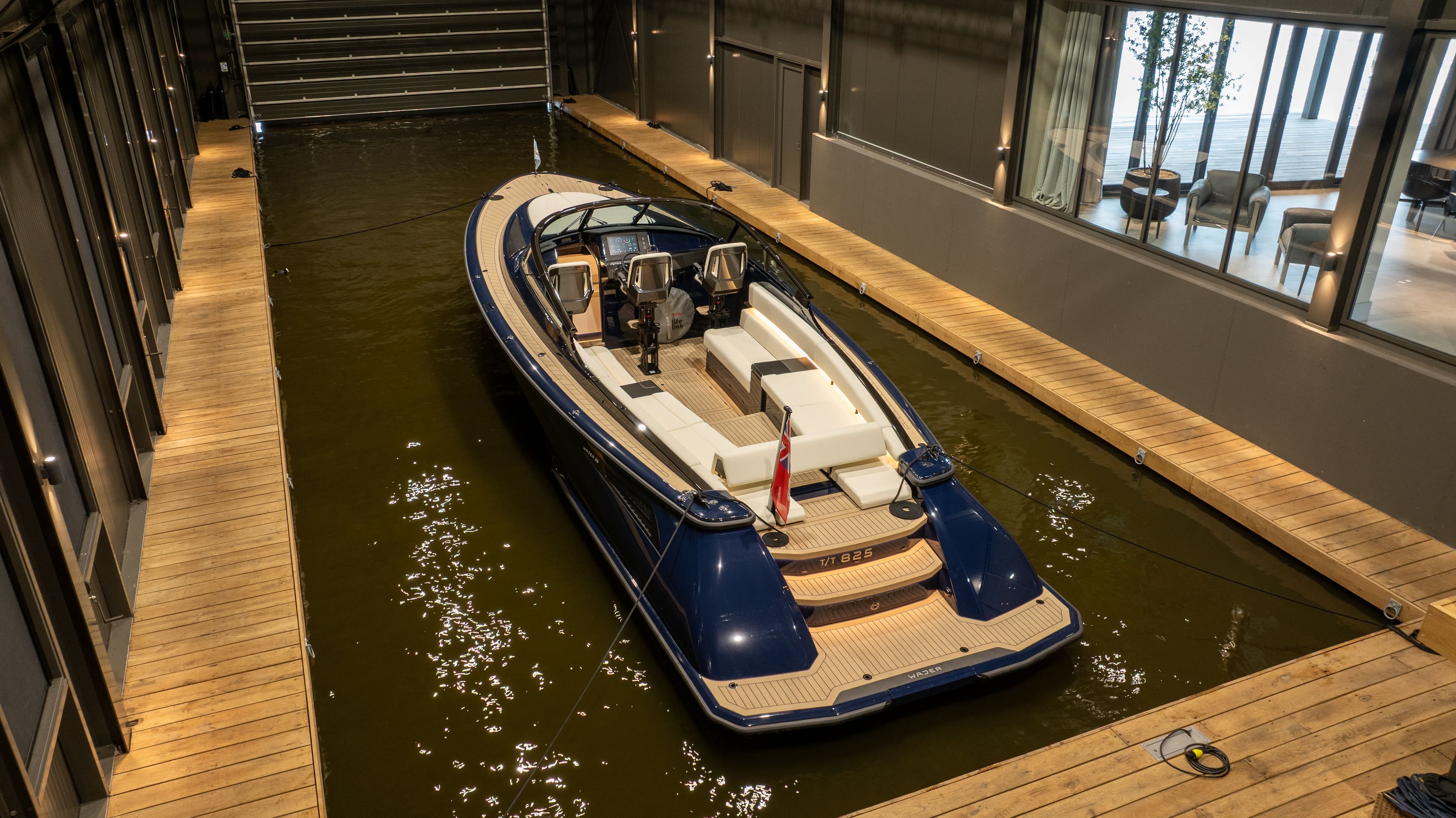 wajer_38179_tt_825_3