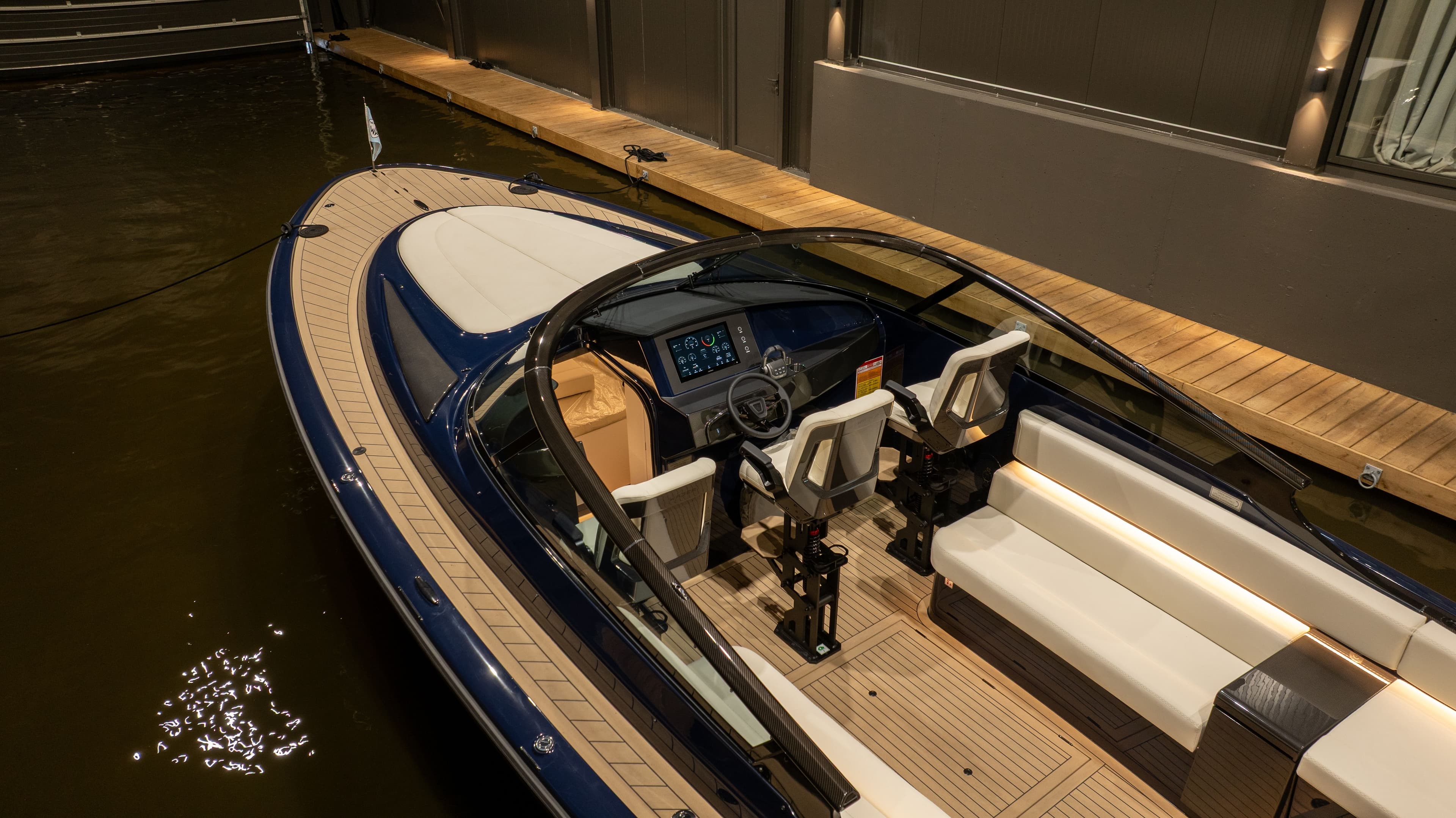 wajer_38179_tt_825_8