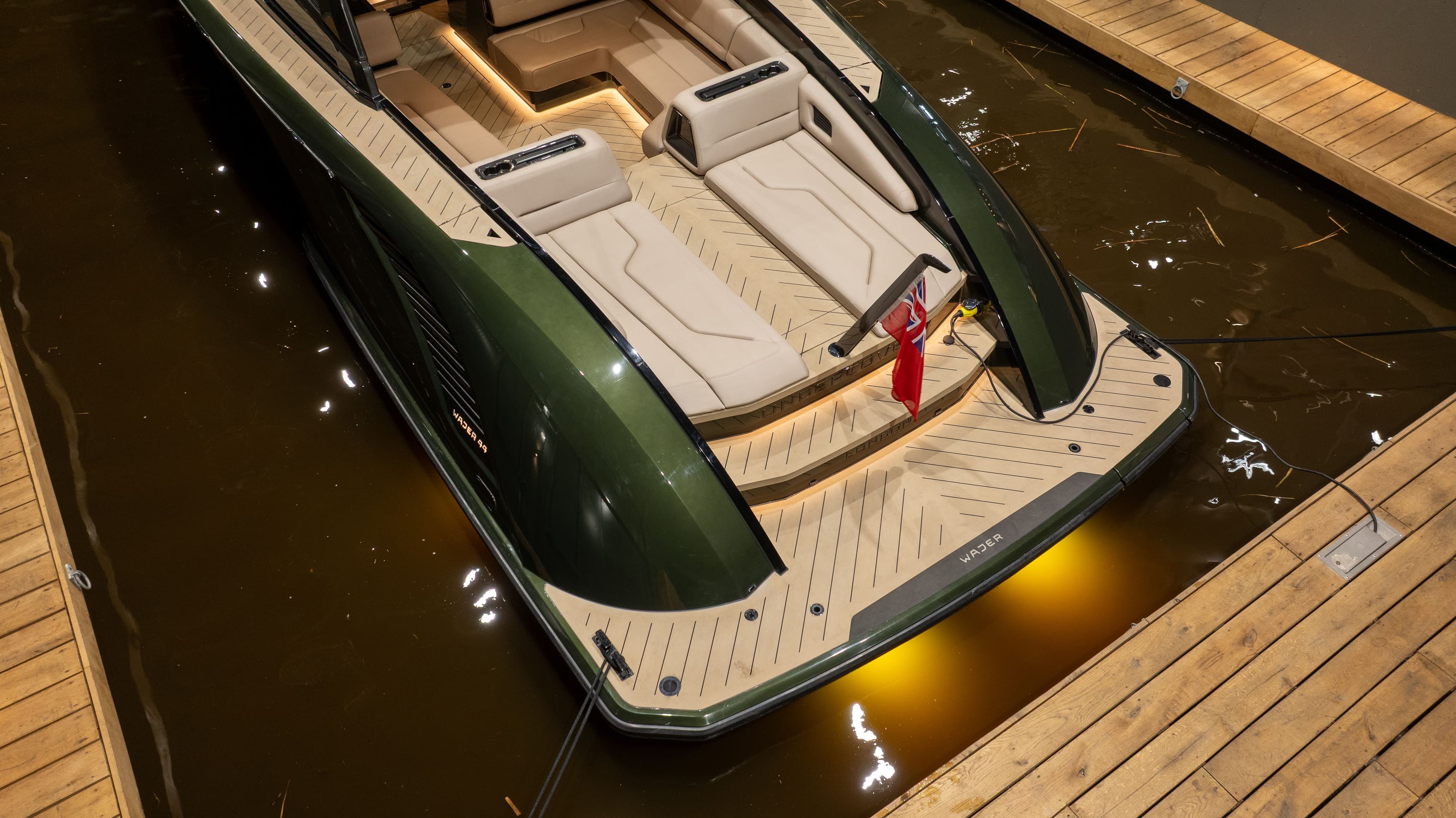 wajer_44003_undercover_3