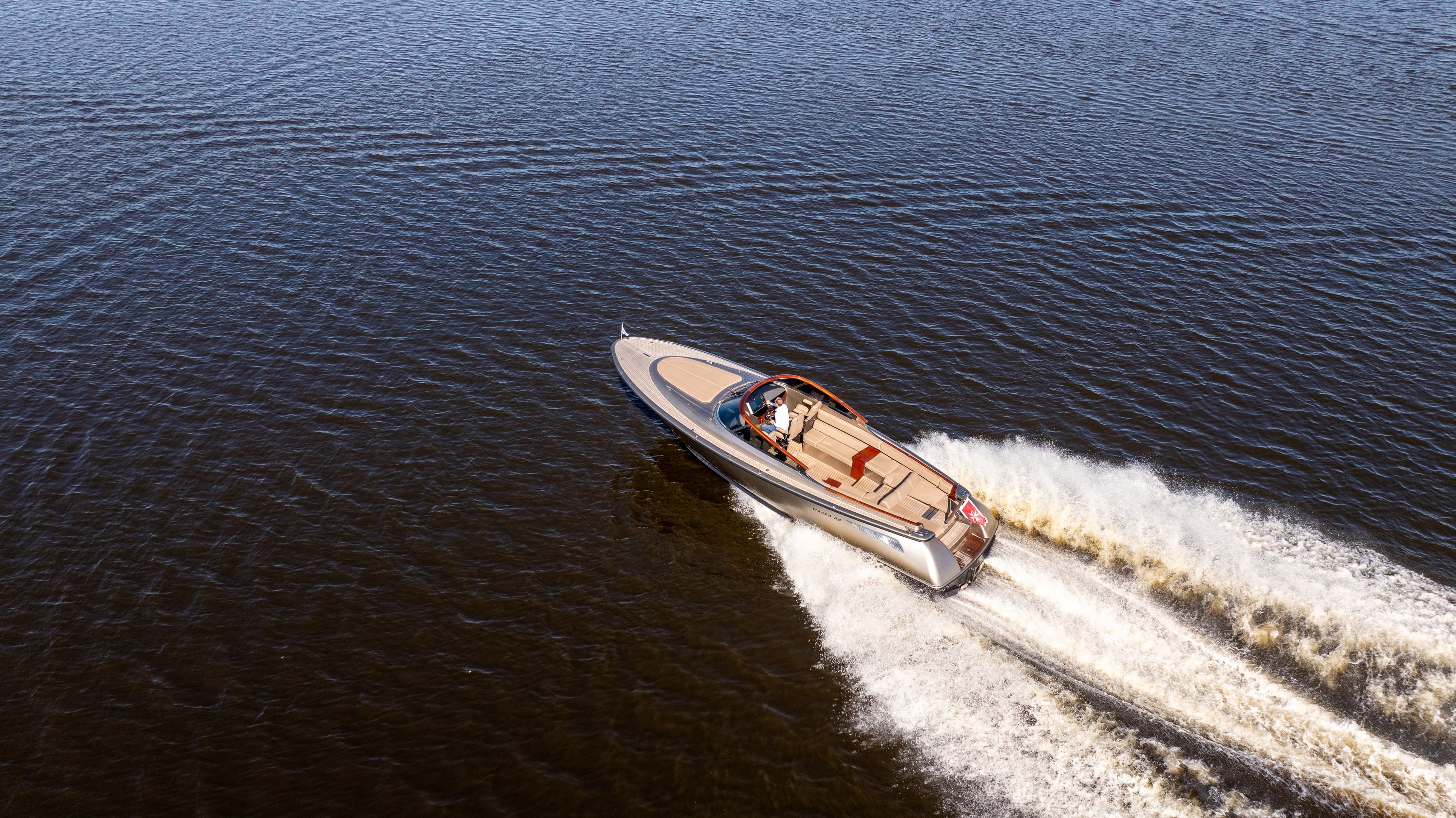 38051-lady-nyetimber-5