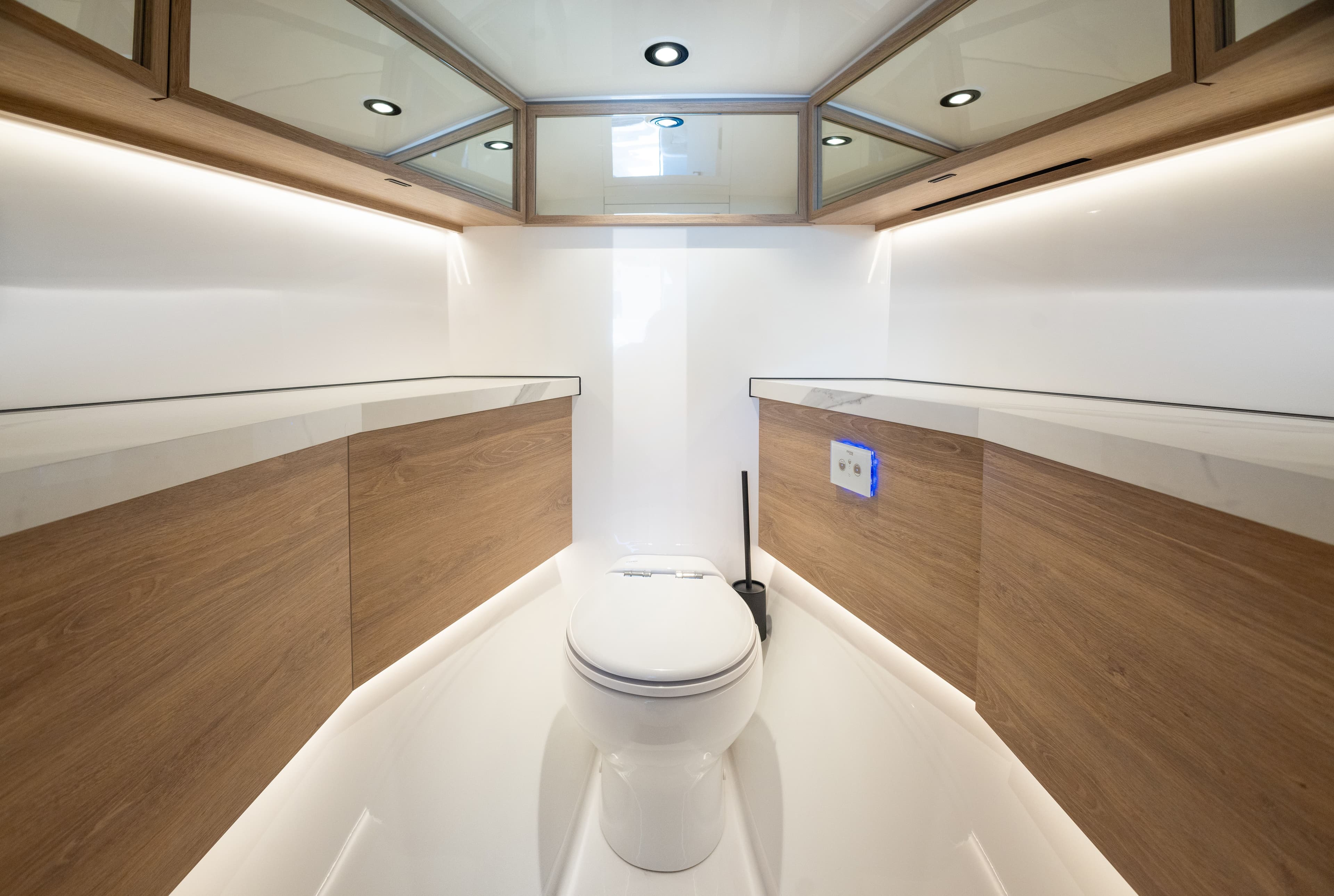 wajer_44003_undercover_14