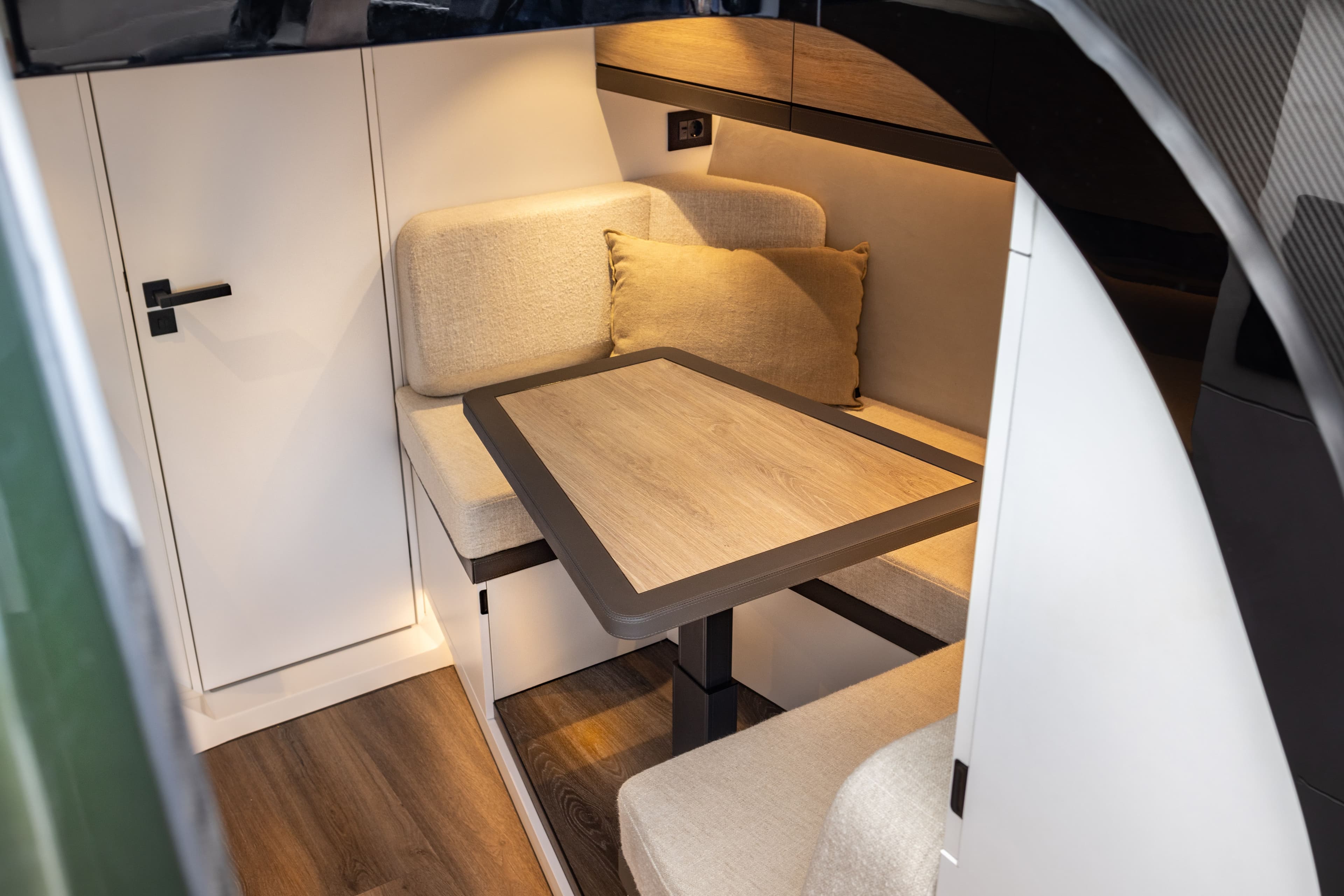 wajer_44003_undercover_12