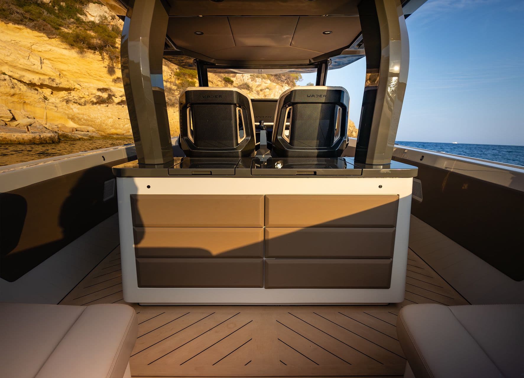 Wajer 38 S center console fridge sink bin storage