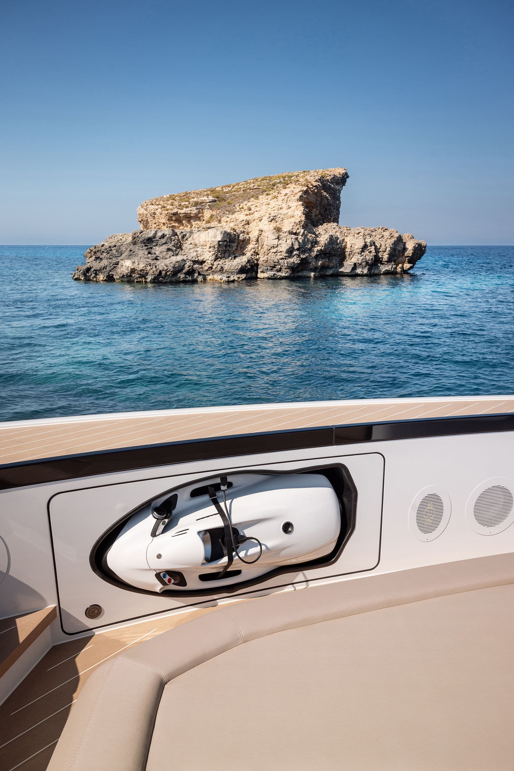 Wajer 55 S Suerte III seabob storage white malta