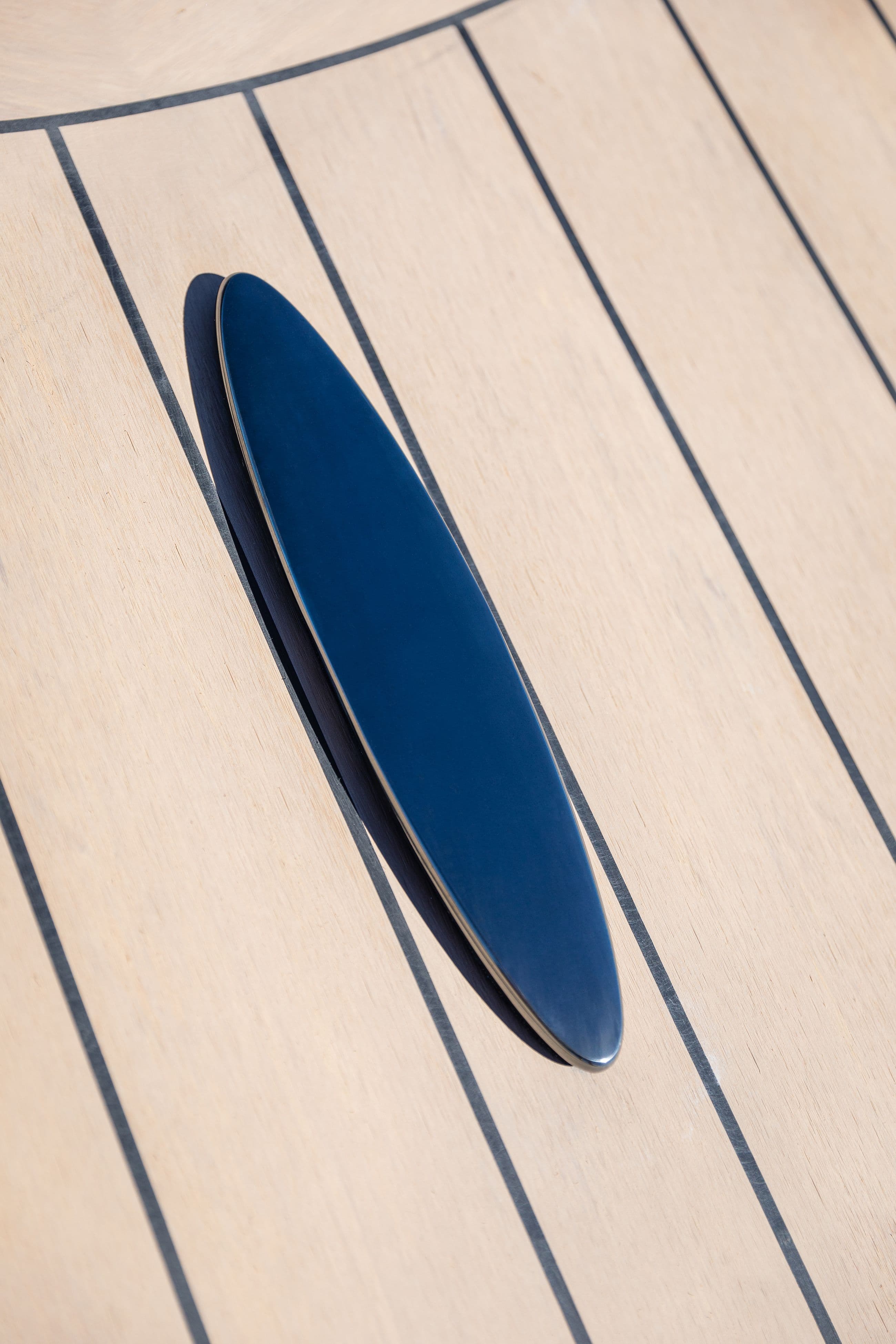 Wajer 38 flexi teak cleat stainless black steel detail