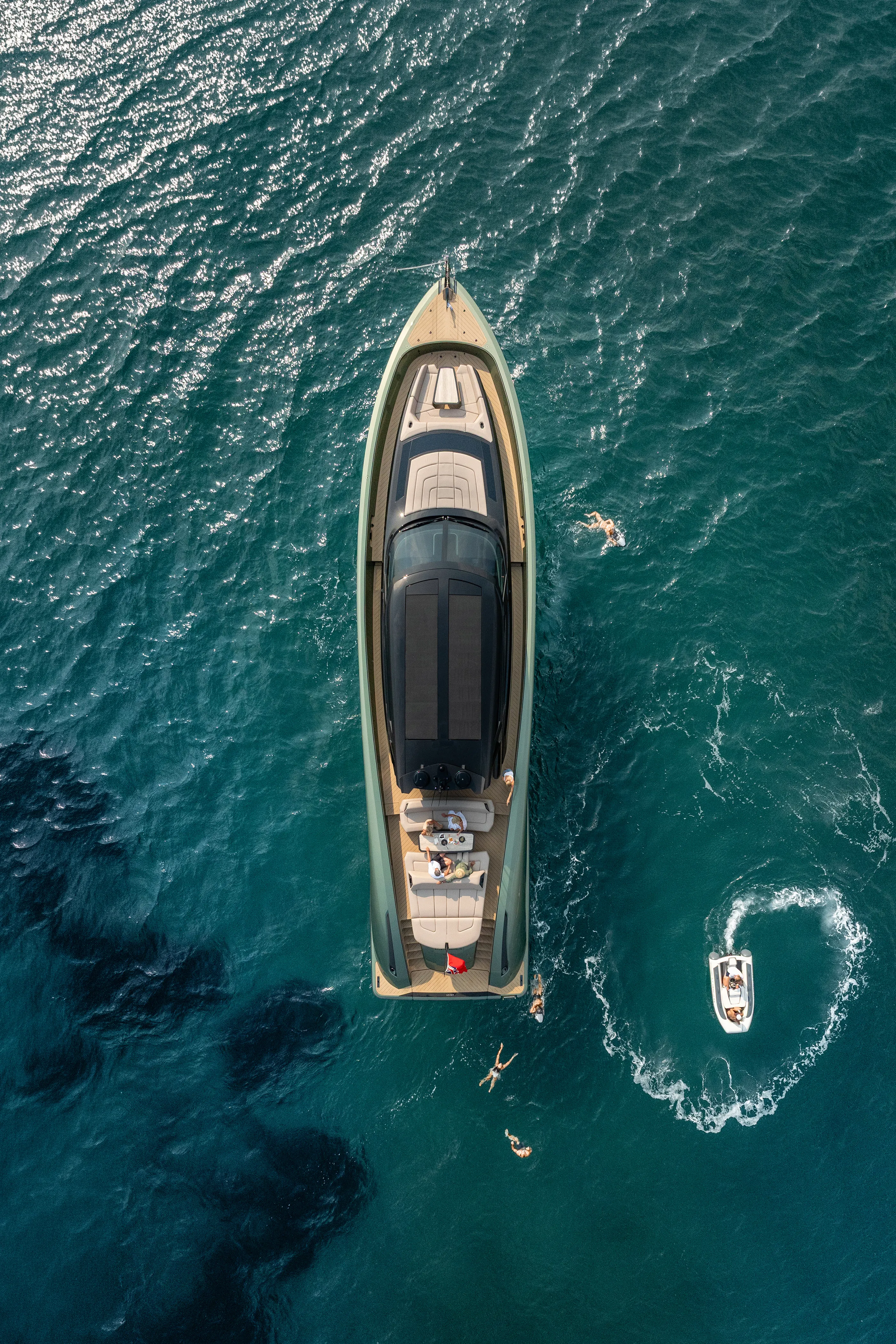 Wajer 77 Bjusterbaarlik topdown tender people swimming
