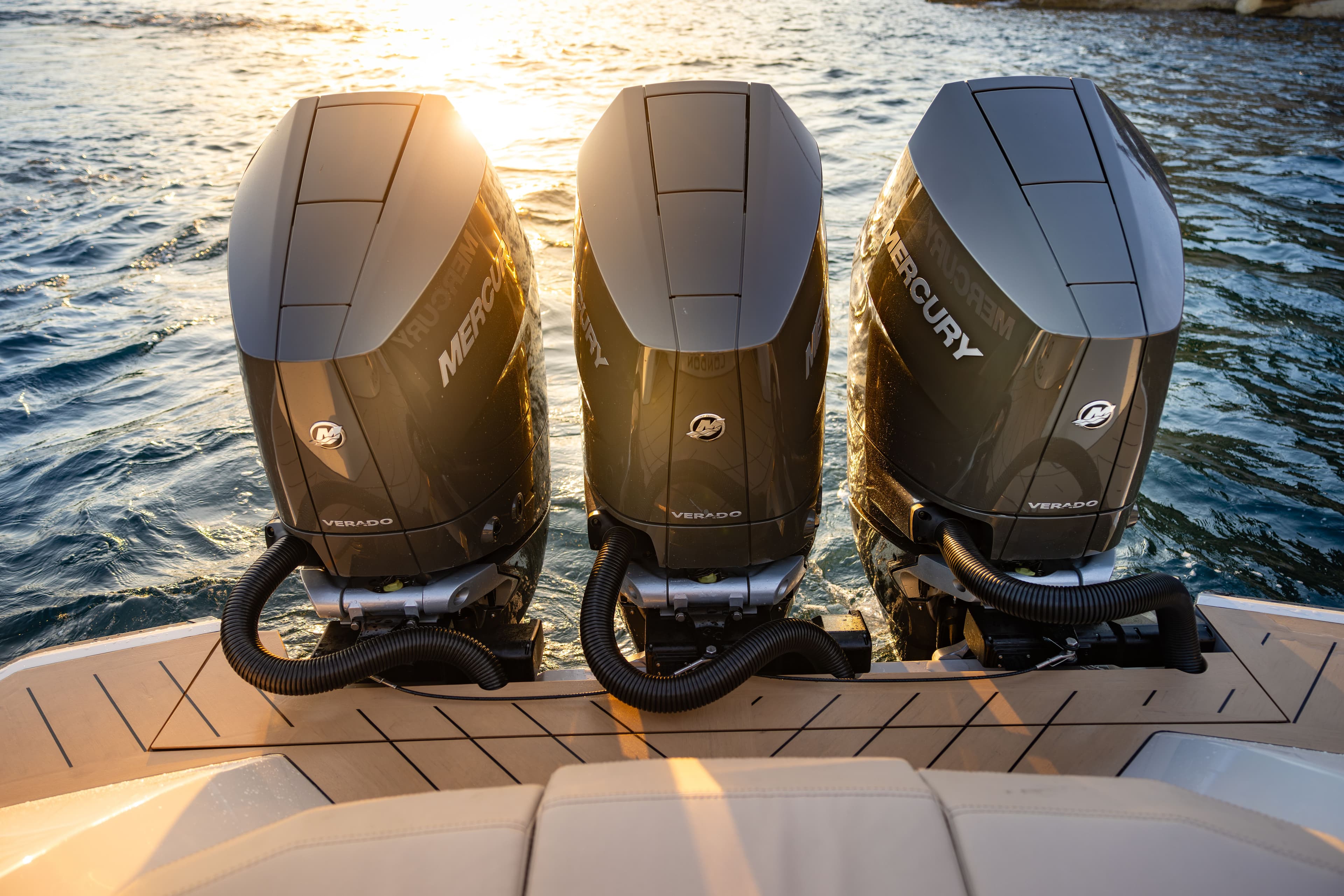 Wajer 38 S V10 outboard engines aft deck
